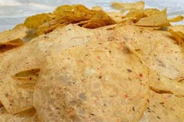 রোদে না শুকিয়েই তৈরি করুন মজাদার আলুর চিপস